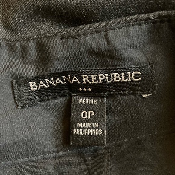 Banana Republic Gray pencil skirt with pockets size 0P - Picture 5 of 5